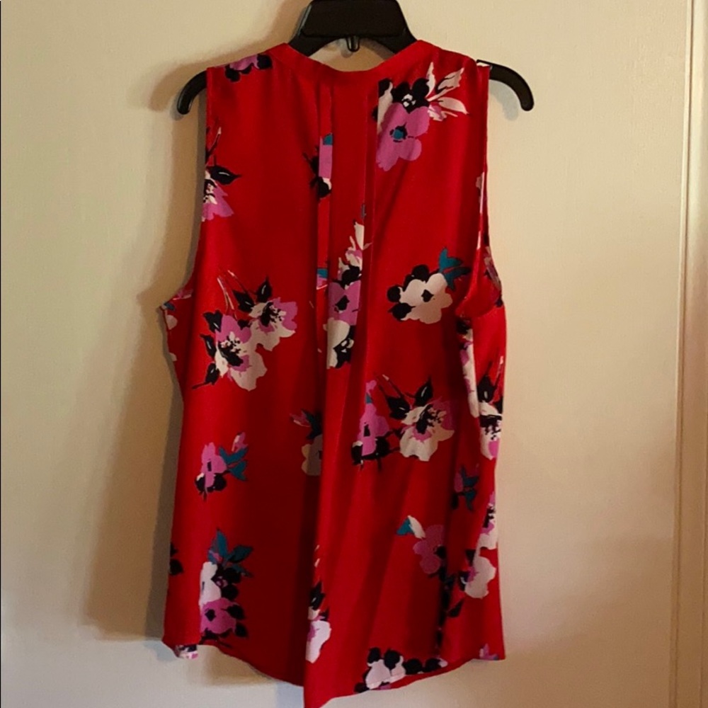 Red floral top - Picture 2 of 2